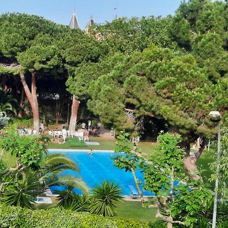 Bright Apartment Near The Beach And Barcelona By Train Masnou Exterior foto