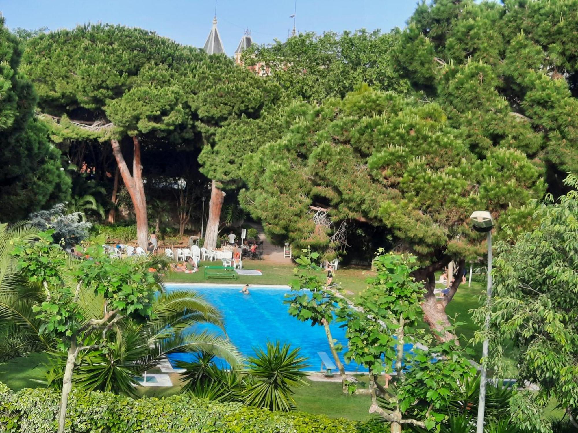 Bright Apartment Near The Beach And Barcelona By Train Masnou Exterior foto